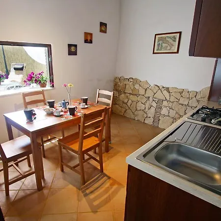 Borgo Borghese Apartment *